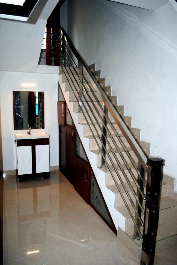 Nice Villa Irimbranallur Bagian luar foto