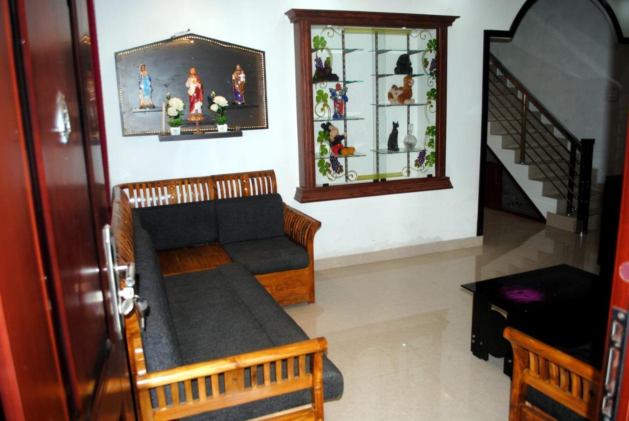 Nice Villa Irimbranallur Bagian luar foto