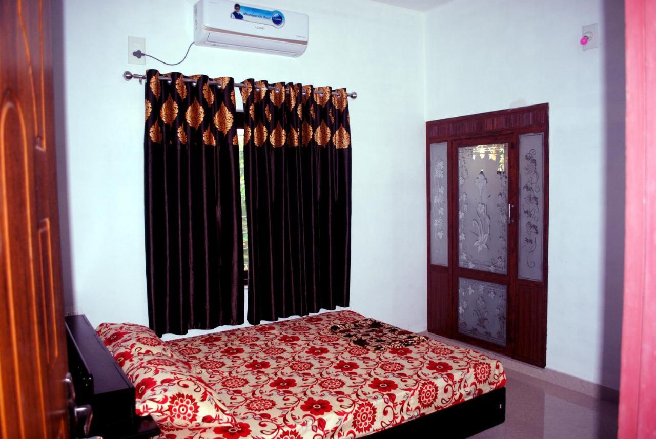 Nice Villa Irimbranallur Bagian luar foto